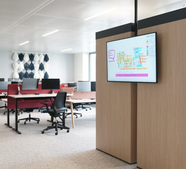 orientation du public dans des couloirs