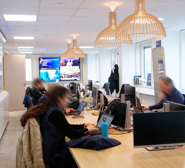 salle de contrôle sur-mesure