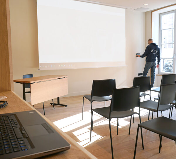 maintenance salle de conférence