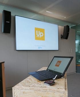 Groupe-up-Conference-room