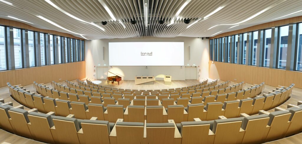 Installation audiovisuelle auditorium IRCAD 3
